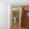 Modern 2-BR Basement Apartment - 列治文山