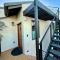 Cozy Guesthouse with Rooftop Deck - لوس أنجلوس