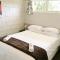 Sapphire Springs Holiday Park and Thermal Pools