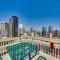 Vibrant Downtown, King Bed, Work Desk & Kitchen