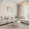 Superb 1Bed With Pool & Gym near the Burj Khalifa - Dubaj