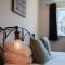 Elegant & Cosy 3BR Home Near Ipswich City Centre