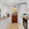 2 Bedroom Lovely Home In Dronningmølle - Dronningmølle