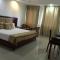 Emerald Hotel & Restaurant