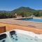 Accords Pyrénées - Vue Pyrénées - Piscine et spa - classé 4 étoiles - Estadens