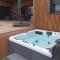 Accords Pyrénées - Vue Pyrénées - Piscine et spa - classé 4 étoiles - Estadens