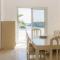 Coral Bay Beach House Apartment