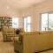 Coral Bay Beach House Apartment