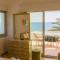Coral Bay Beach House Apartment