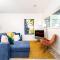 *Executive Home* Long Stays - Garage - WiFi & NFLX