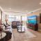 1055-606 Gulf Side High Rise with Pond View - ساراسوتا