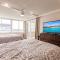 1055-606 Gulf Side High Rise with Pond View - ساراسوتا