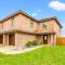 8 Mins to SPI Beach Spacious 3BR with Backyard - Port Isabel