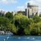 Spacious & light 2bed, 2bath in the heart of Windsor
