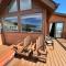 Oceanfront Cabin 3 w Jacuzzi & Impressive Views