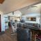 Oceanfront Cabin 10, Jacuzzi & Breathtaking Views