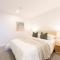 Oaks Canopy - Boutique 1 BR Apartments