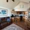 Ocean Front Cabin 15, Jacuzzi & Sensational Views