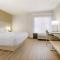 Best Western Plus Sugar Land-Stafford