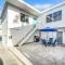 Charming Home Just Steps from the Beach 2 Bedroom, Private Back Patio, & Free WiFi - Newport Beach