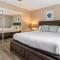 Oceanfront Oasis in Newport Beach Steps to Balboa Park, Pier, and The Fun Zone! - Newport Beach
