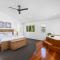 Beecheyana North - Beach Villa with heated pool