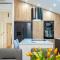 Stunning Home In Srinjine With Wifi - Srinjine