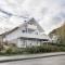 Lovely 4 bedroom house with the view of aurora