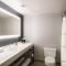 Courtyard by Marriott Chicago at Medical District-UIC
