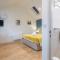 4 x Newly refurbished private access rooms with ensuites - restaurant on-site - Milton