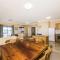 Sea Change - Spacious Family Holiday Accommodation Pet friendly