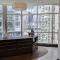 Hotel Le Crystal Montreal