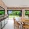 The Manor at Minstrel Court with Hot Tub - Cambridge