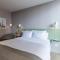 Muttuo by Wynwood House