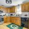 Less Than 1 Mi to Lambeau Field Green Bay Home with Grill! - Green Bay