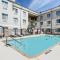Holiday Inn Express Hotel & Suites Marshall by IHG