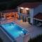 Secluded house - guaranteed privacy - heated pool