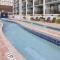 Oceanfront Oasis, Luxe 1BR Haven with Full Kitchen! CR 622 - 默特尔比奇