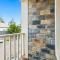 Coastal Luxury 3-Bed Townhouse 150m from Beach