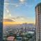 Cosy 1BR Uptown BGC with Balcony and Swimming Pool - Manila