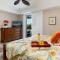 LOTUS PAD Vibrant KaMilo 4BR Home with Heated Pool and Spa - وايكولوا