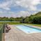 Welcome in - Vakantiehuisje Nr 86, Op een vakantiepark met zwembad, ruime en zonnige tuin