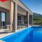 Beautiful Villa Rhapsody with pool in Buzet - 布泽特