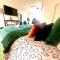 Studio Annexe by Papermill, Deeside - En-Suite, Heswall - 赫斯沃尔