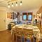 Appartement confortable Flumet - Piscine, Parking, 2 ch, 6 pers - FR-1-603-69
