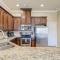 5BD - Backyard - Pool Access - 5 Mins to Texas A&M - كوليج ستيشن