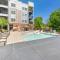 Charming Uptown Studio with, pool, bar, shops - Charlotte