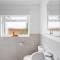 15 Churchfields - Bungalow with Estuary Views and Parking