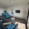 Las Norias Apartamentos & Grill
