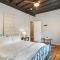 Downtown Hideaway - Entire Building -Fun, Convenient & Comfortable -Sleeps 14 - بحيرة جنيف